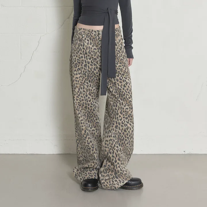 LEOPARD STRAIGHT PANTS - BEIGE